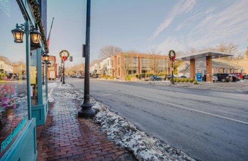 Georgetown Apartment | Georgetown 2br w wd nr Embassy Row nightlife WDC-705