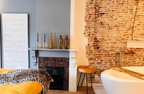 City Apartment | Georgia's Bathhouse