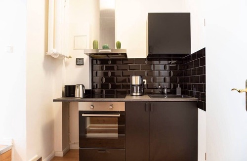 Wilmersdorf Apartment | Geräumiges Studio im Loft-Stil Online Check-In