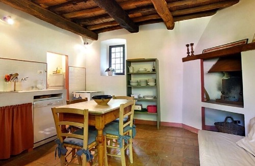 Vicchio Apartment | Geranio