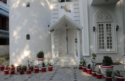 Thamaraparambu Apartment | German architectural house