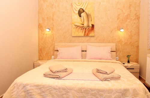Loutraki Apartment | Germanos Studios
