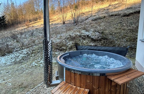 Wilhelmsthal House | Geschmackvolle Ferienwohnung mit eigener Terrasse und WLAN inkl.
