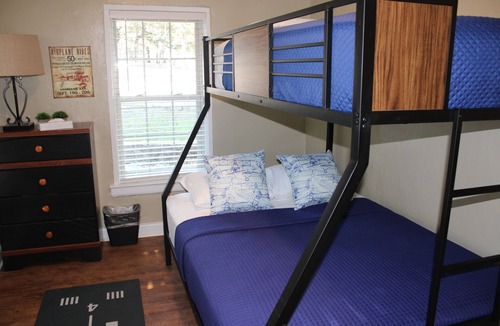 Hunt House | Get away at Mo-Ranch!
