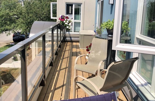 White Rock Condo | Get Away From your Cold Winter to this Lovely Condo by the Sea on the West Coast