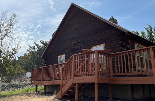 Wheeler County Cabin | Get Back to Nature - A Peaceful Cabin Retreat Where Stars Shine Bright!
