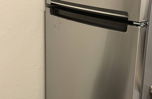 Bay Area Condo | Get it while you can. Feels like home. Roomy condo full kitchen
