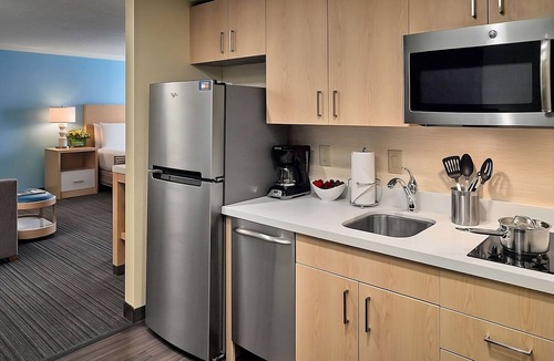 Gwinnett Place Hotel | Get Ready for Adventure! 3 Family-friendly units near Duluth History Museum