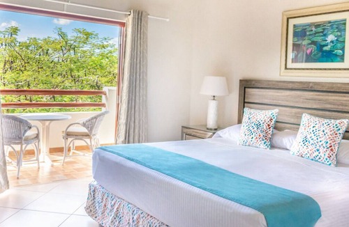 Maynards House | Get Ready for Blissful Getaway! Near Animal Flower Cave! Outdoor Pools, Parking!