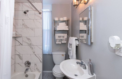 East Price Hill House | Get the full Cincinnati experience