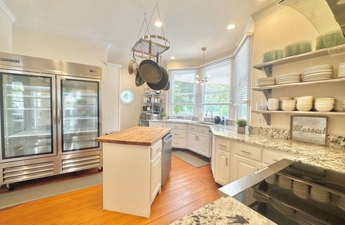 Cedar Bluff House | Getaway at "The Gardenia Suite" Pool, Hottub, kayaks, fire pit, & lake access!