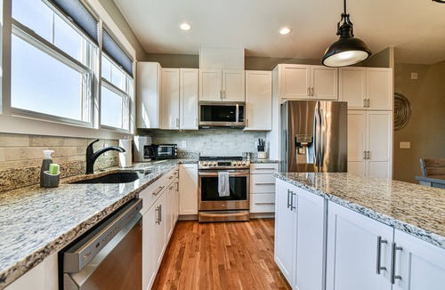 Woodfin House | Getaway: Modern Comfort Meets Mountain Charm