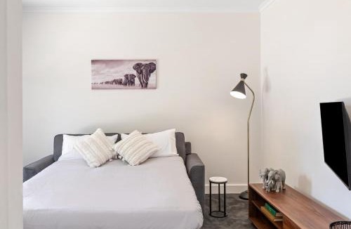 Mount Gambier House | Getaway on Wallace - Fantastic central location