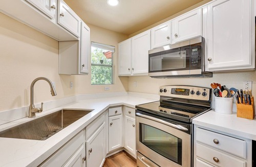 North Mountain Condo | Getaway w/Balcony & Spa: 13 Mi to Old Town