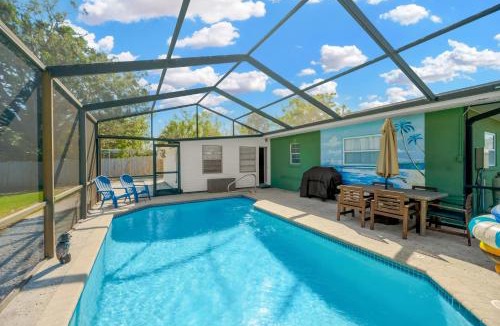 Gulf Gate Estates House | Getaway with Heated Pool and fence by Siesta Key Beach