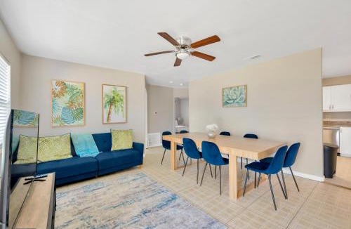 Gulf Gate Estates House | Getaway with Heated Pool and fence by Siesta Key Beach