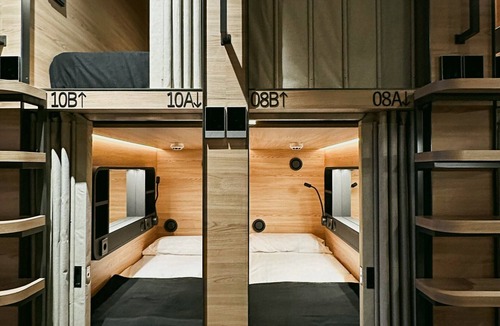 Barajas Hotel | GettSleep Madrid Capsules - Terminal T4S, Departures