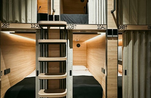 Barajas Hotel | GettSleep Madrid Capsules - Terminal T4S, Departures