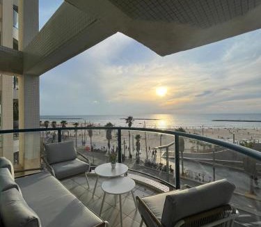 Kerem HaTeimanim Apartment | Geula 1