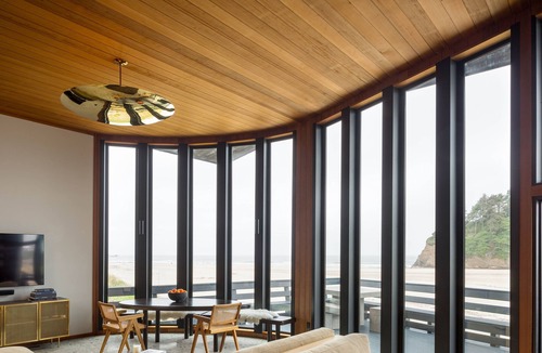 Neskowin House | Ghost Forest Beach House: Reimagined Redwood Oceanfront, Spa, Chef's Kitchen