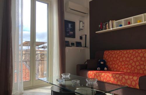 Montegrappa Apartment | Giù a Palermo