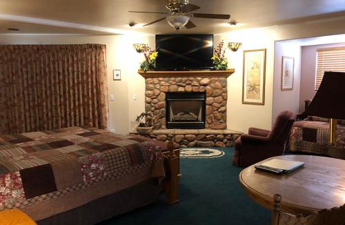 Running Springs Cabin | Giant Oaks Lodge