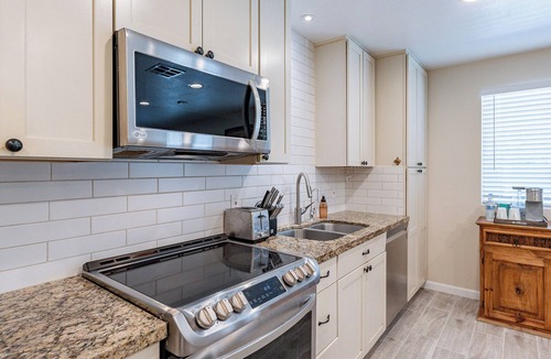 Township House | Gilbert AZ 4BR Vacation Home Remodeled Garage