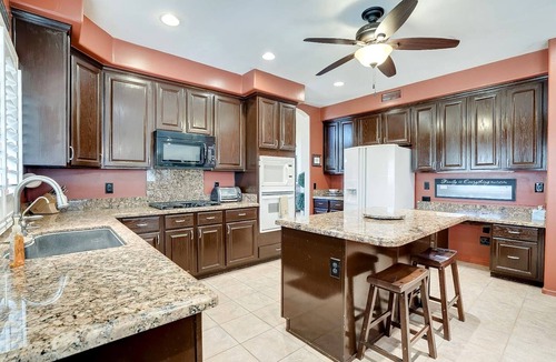 Finley Farms House | Gilbert Estate-Perfect 4 Lg Family|Golf|Pool Table