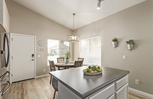 Gilbert House | Gilbert Luxury Remodel ~ EV Charger, 1-Level Comfort, Family & Pet-Friendly