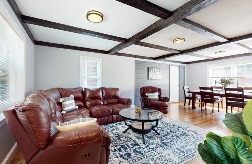 Foxboro House | Gillette Soccer Event HQ < 1 Mi to Patriot Place!