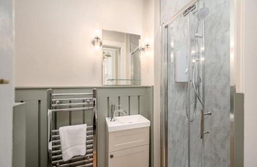 Tollcross House | Gilmore Townhouse