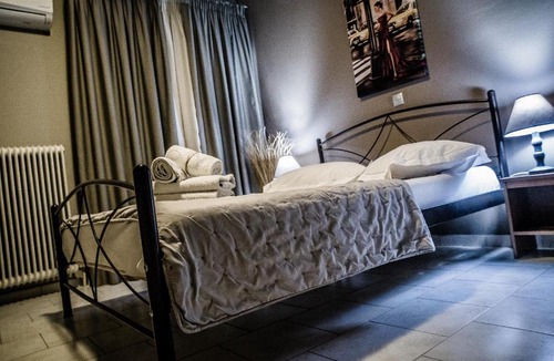 Aliverion Apartment | Gina's Studios