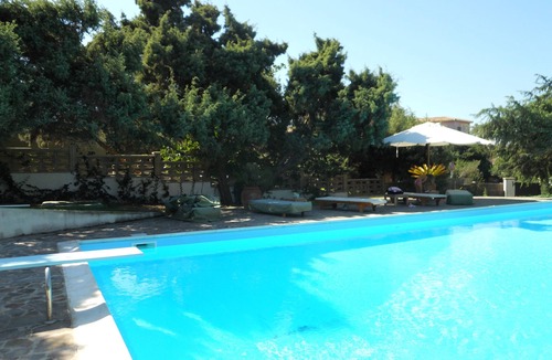 Calasetta Villa | Ginepri e Lantane