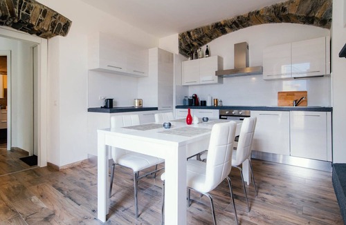 Moltrasio Apartment | Gioiello di Sassi