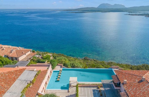 Golfo di Marinella Apartment | Giotto In Sardegna With Shared Pool - Happy Rentals