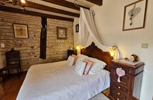 Sigalens Bed & Breakfast | Gironde" guest room, swimming pool and Nordic bath