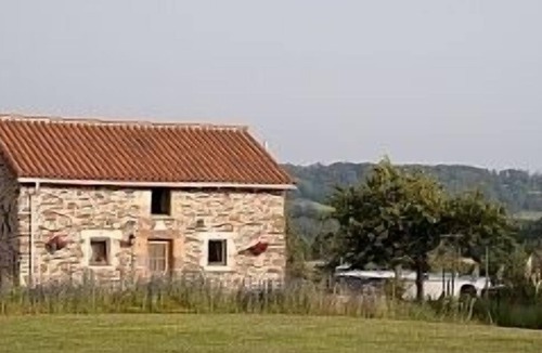 Saint-Martin-de-Fressengeas Cottage | Gite With Private Pool And Panoramic Views, perfect getaway!