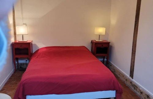 Marcigny-sous-Thil House | Gite 15 pers. former abbey farmhouse, animals live on site