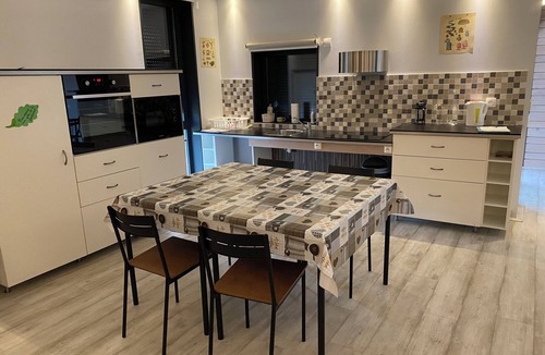 Ampilly-le-Sec Cottage | Gîte 2 bungalows, wooded, enclosed and secure grounds.