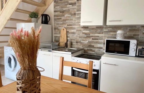 Treffort Apartment | Gite 2 pers sécurisé + parking - Vue Lac (10 mn à pieds) et Montagnes - TREFFORT