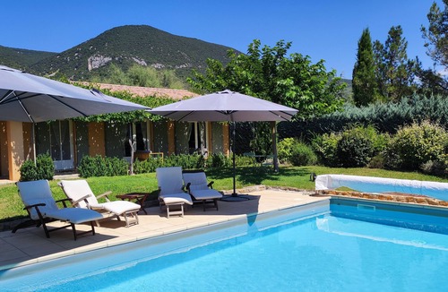 Rustrel House | Gite 3 Étoiles Dans LE Luberon Avec Piscine Privatisée