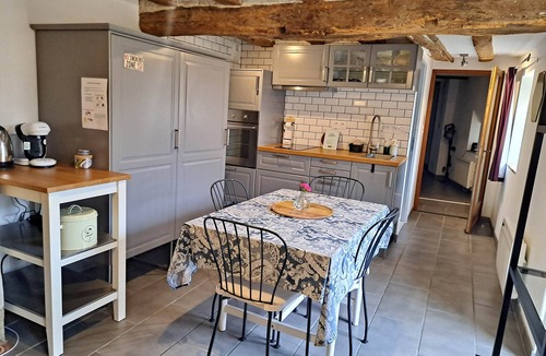 Chaveignes House | GITE ANGULUS RIDET - GRAPEVINE - Gîte 4/6 people