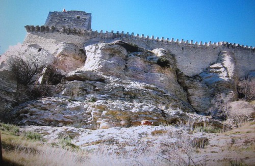 Boulbon House | Gite Boulbon. House at the foot of the old Castle between Avignon & Baux de Provence