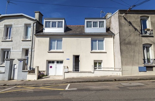 Downtown House | Gite Brest proche centre ville Brest - 150m2 - a 7 km aéroport - 2 km de la gare