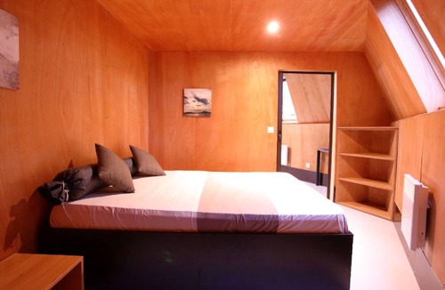 Saint-Sever-Calvados Hotel | GITE D'OBSERVATION (4/6 pers) - Stopover in the forest