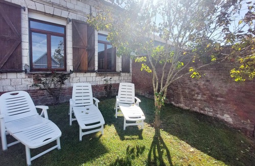 Mailly-Maillet House | Gite de campagne avec jardin