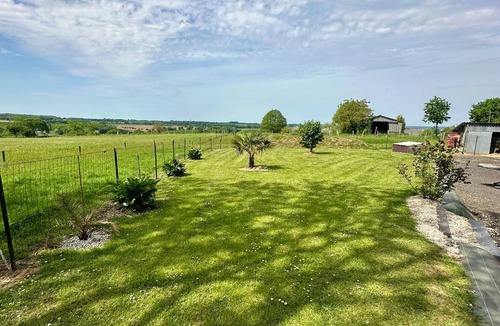 Saint-Senier-de-Beuvron House | gite des hirondelles o