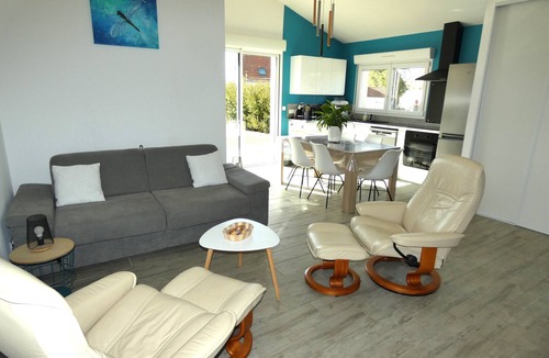 Commentry House | Gite de la libellule 4 stars house with independent garden