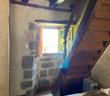 Mur-de-Barrez House | Gite de la Tour du chateau