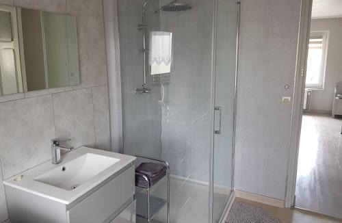 Maizieres-les-Vic Apartment | gite de plaisance